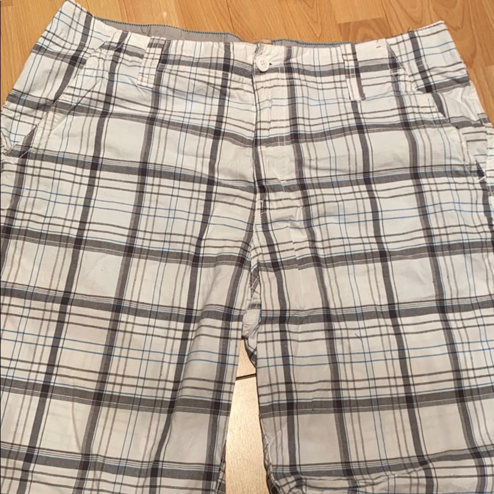 Men’s plaid shorts!